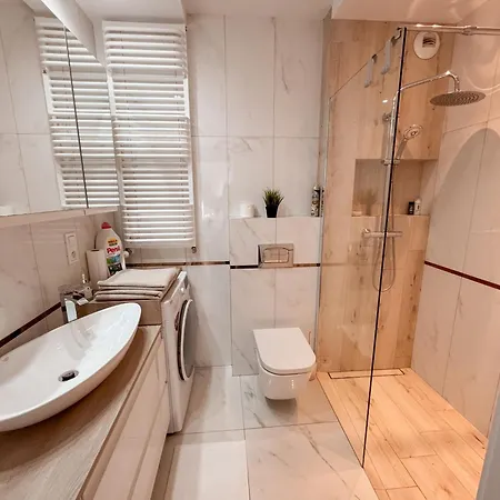 Z Ogrodkiem I Widokiem Na Apartment *