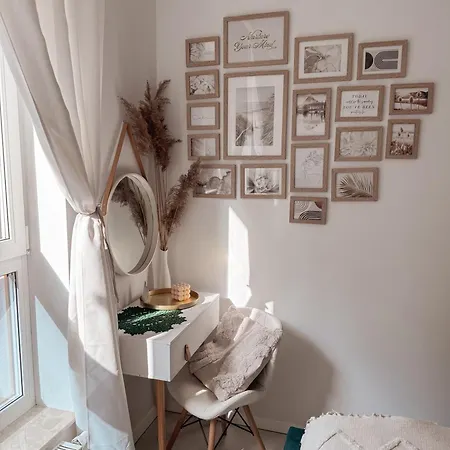 Z Ogrodkiem I Widokiem Na Apartment