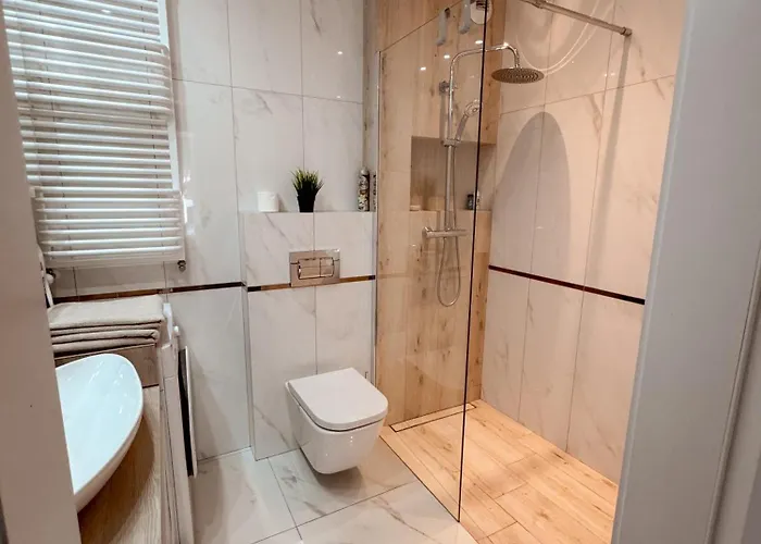 Z Ogrodkiem I Widokiem Na